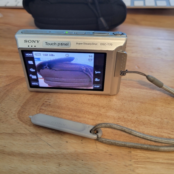 Sony Cyber-shot DSC-T70 Super Steady Shot Digital Camera Silver - Tested works. - Picture 2 of 9